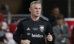 Wayne Rooney offers advise to Man United - Sports Leo