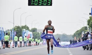 Ethiopians break men's and women's records in China - Sports Leo