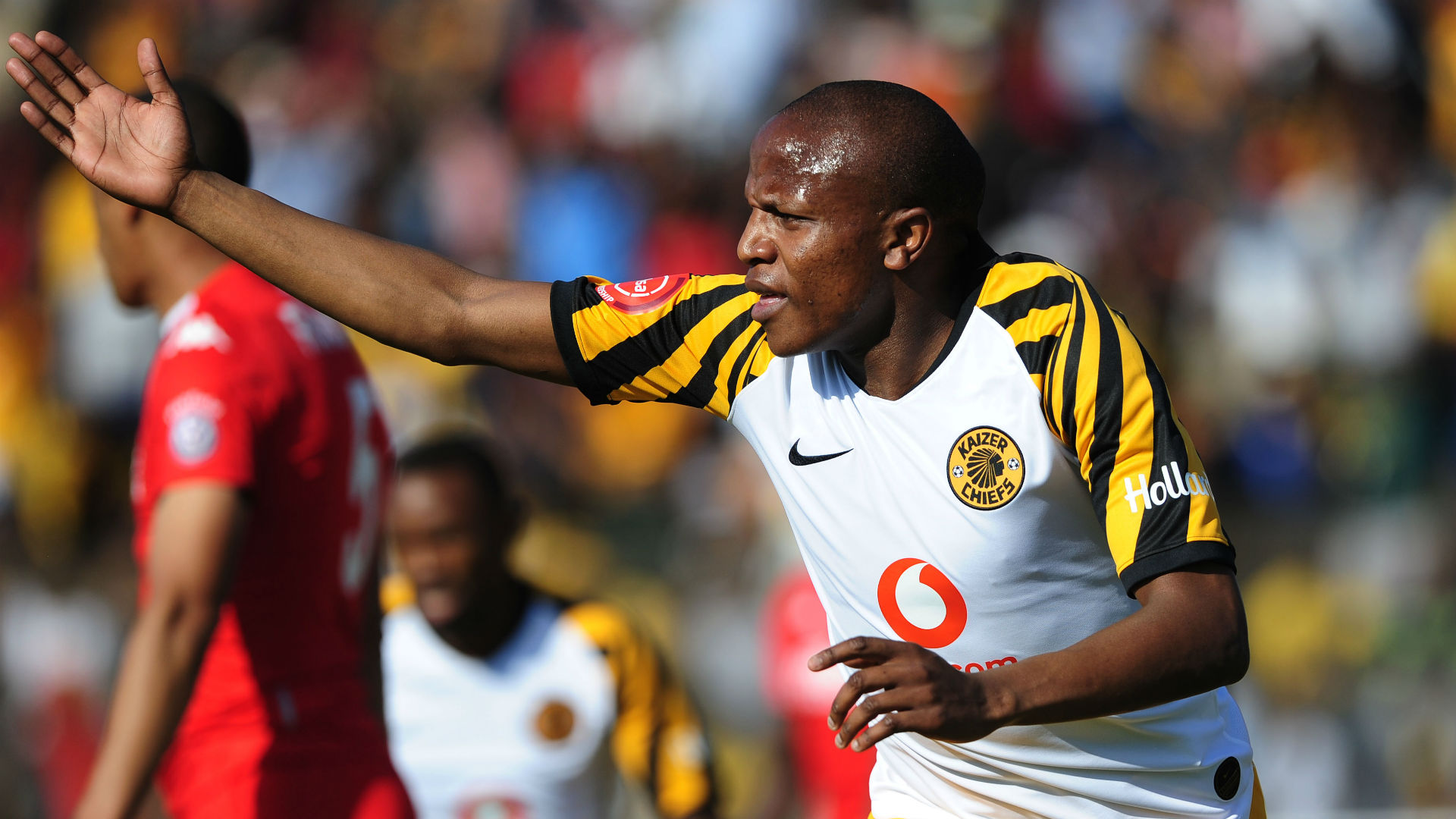Chiefs midfielder Manyama to replace injured Zwane - Sports Leo