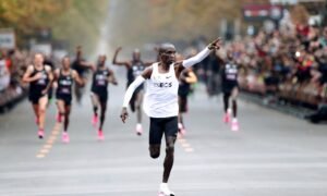 Kenyan Kipchoge back to defend London Marathon title - Sports Leo