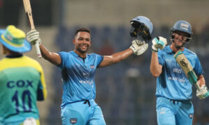 Titans and Warriors delicately poised after day two - Sports Leo