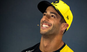 Daniel Ricciardo keeps options open ahead of key season - Sports Leo