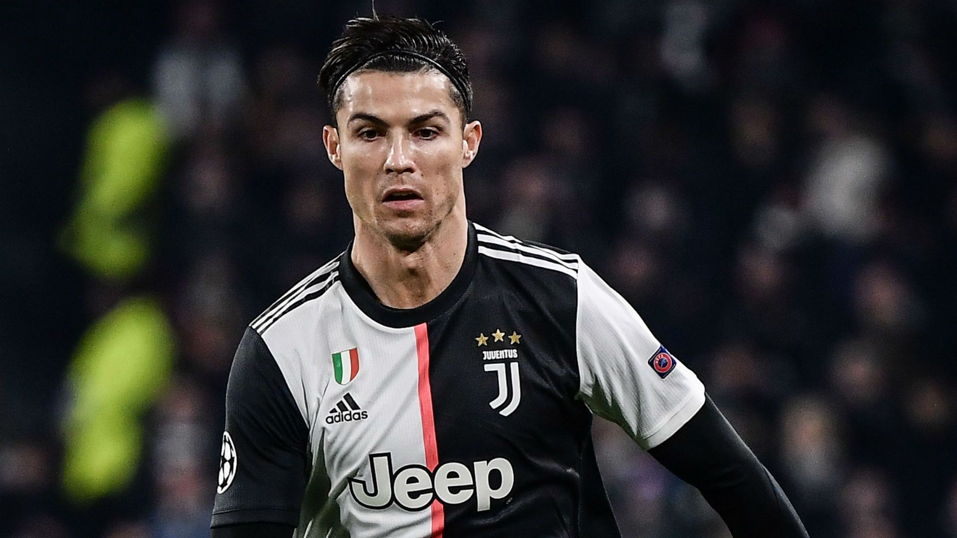 Cristiano Ronaldo leads financial donations to amateur clubs - Sports Leo