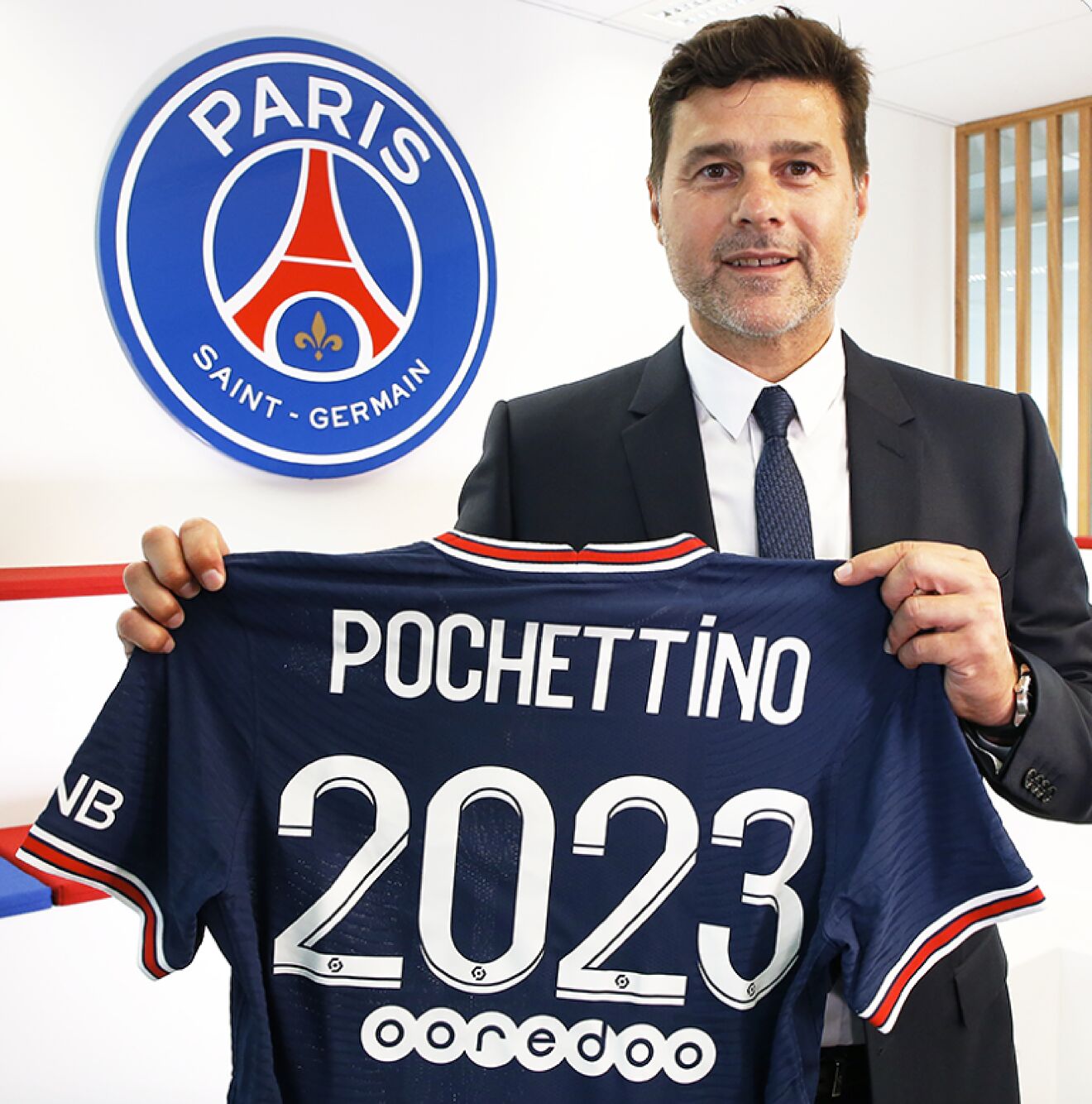 Paris SaintGermain Head coach Mauricio Pochettino extends contract