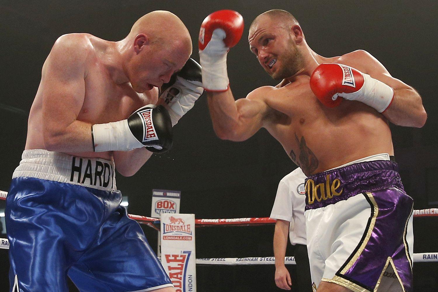 MIKE TOWELL VS DALE EVANS