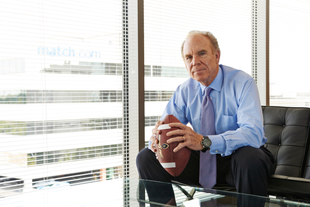 Roger Staubach, the NFL legend with a net worth of 600 million