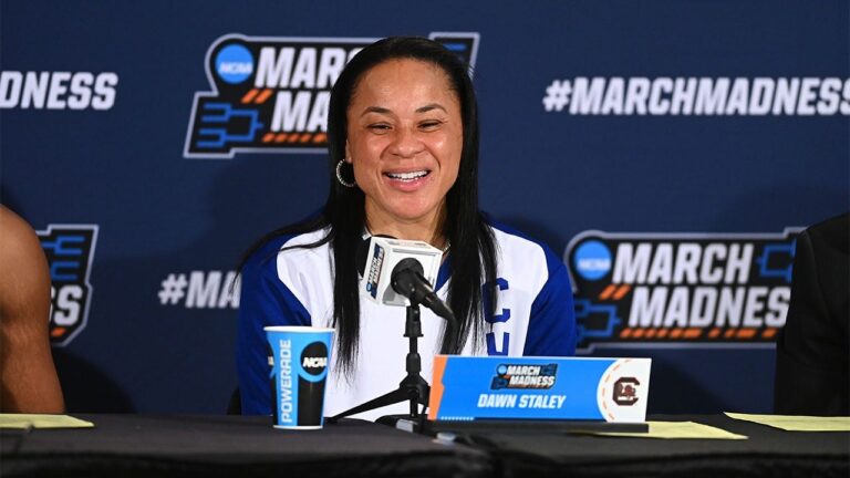 meet-the-highest-paid-black-female-basketball-coach