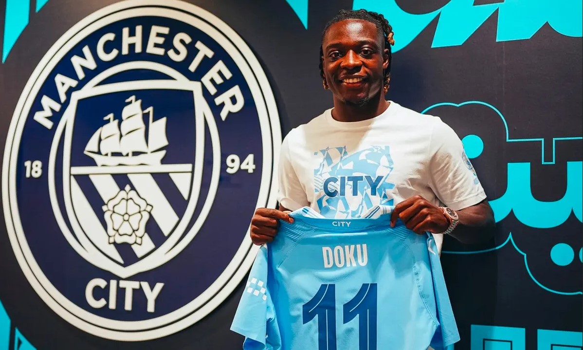 Jeremy Doku joins Manchester City.