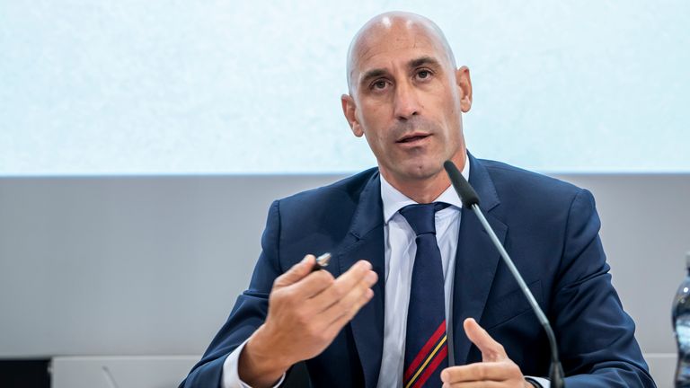 Luis Rubiales resigns as Spanish FA President