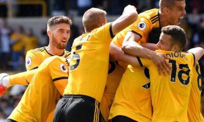 Wolves celebrate beating Manchester Cityy