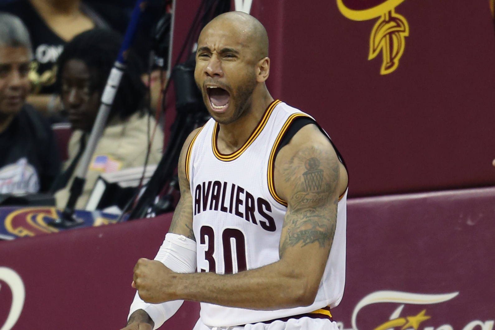 Dahntay Jones