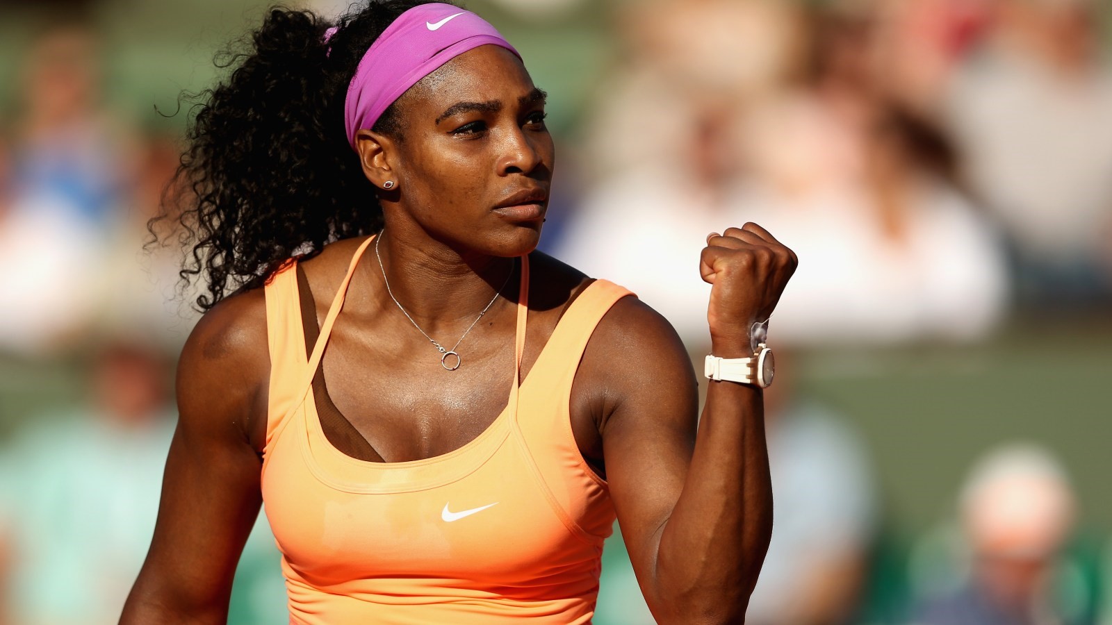 serena williams chases phone thief