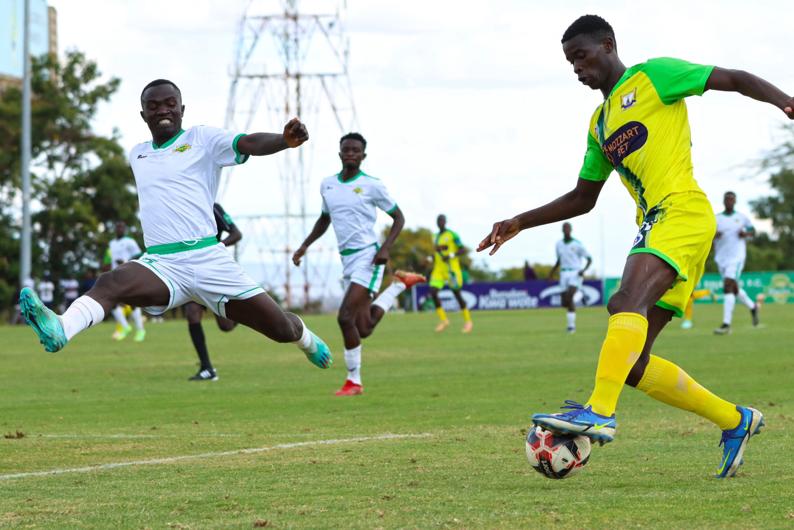 Action between Kakamega Homeboyz and Kariobangi Sharks