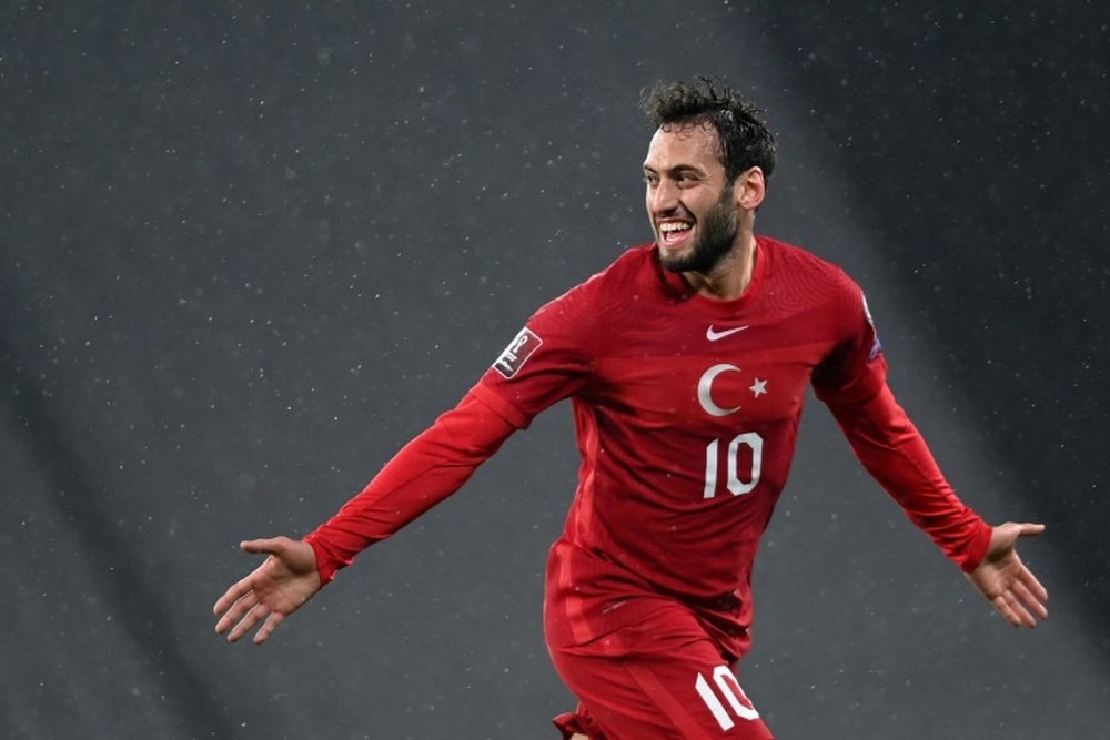 Hakan Calhanoglu 