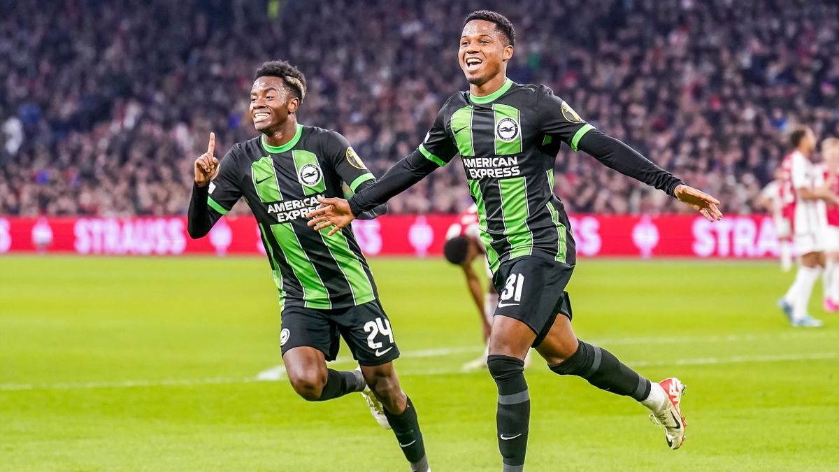Ansu Fati celebrates scoring Photo Eurosport