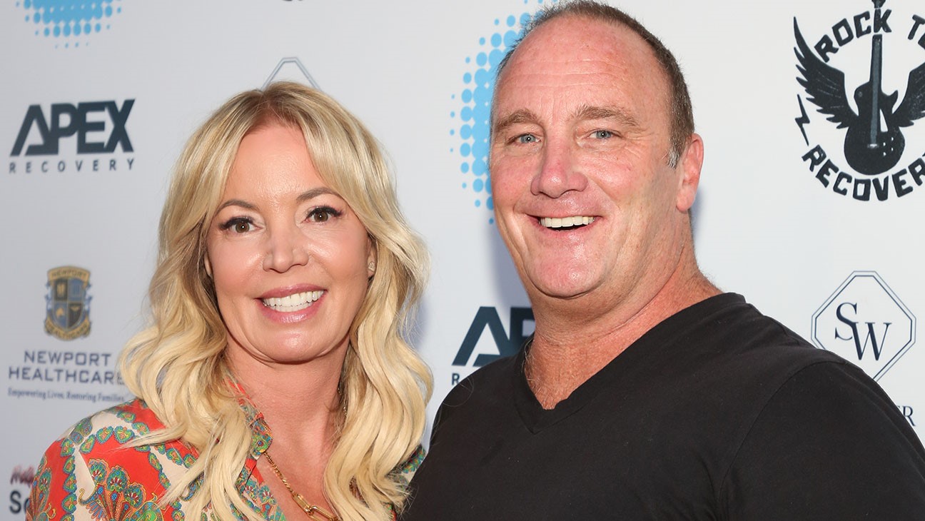 jeanie buss jay mohr