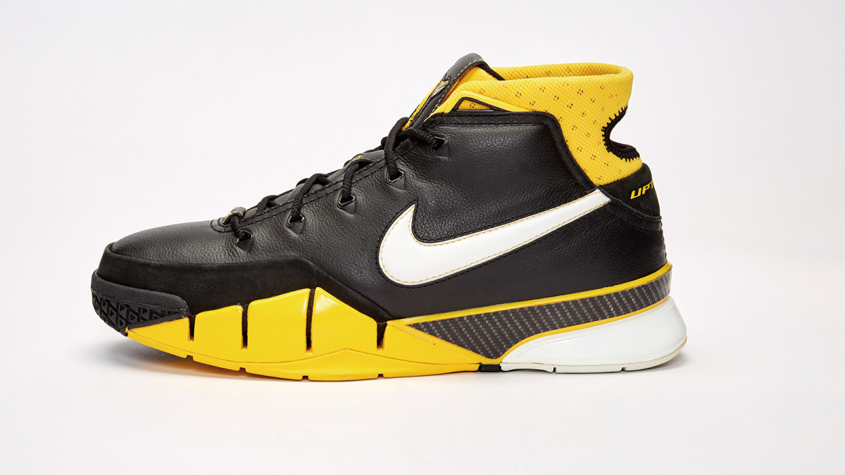 kobe bryant nike shoe