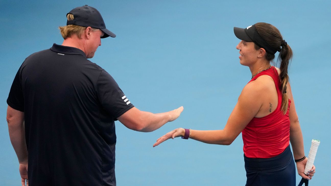 jessica pegula fires coach david witt