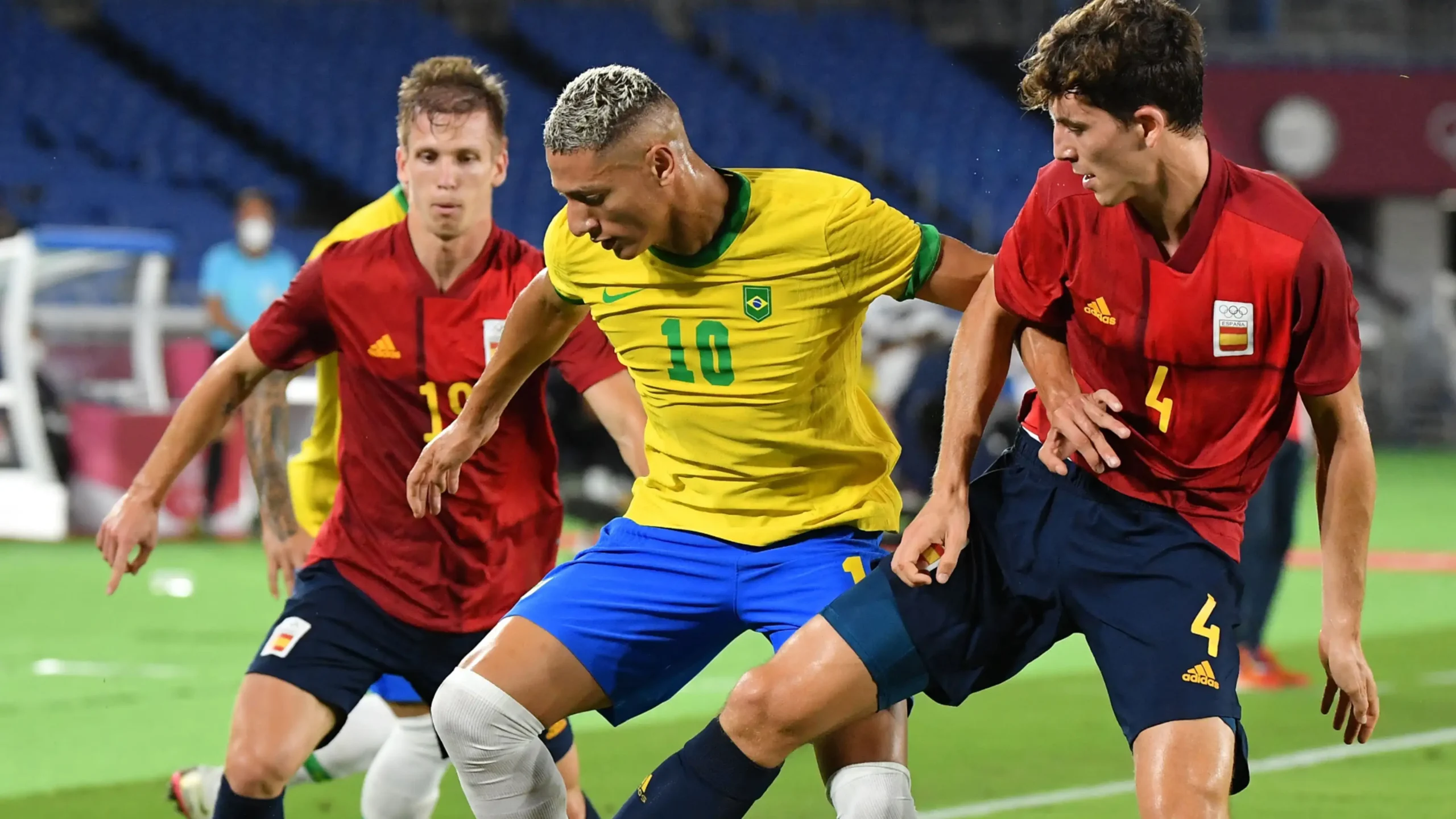 Spain play against Brazil Photo Goal scaled